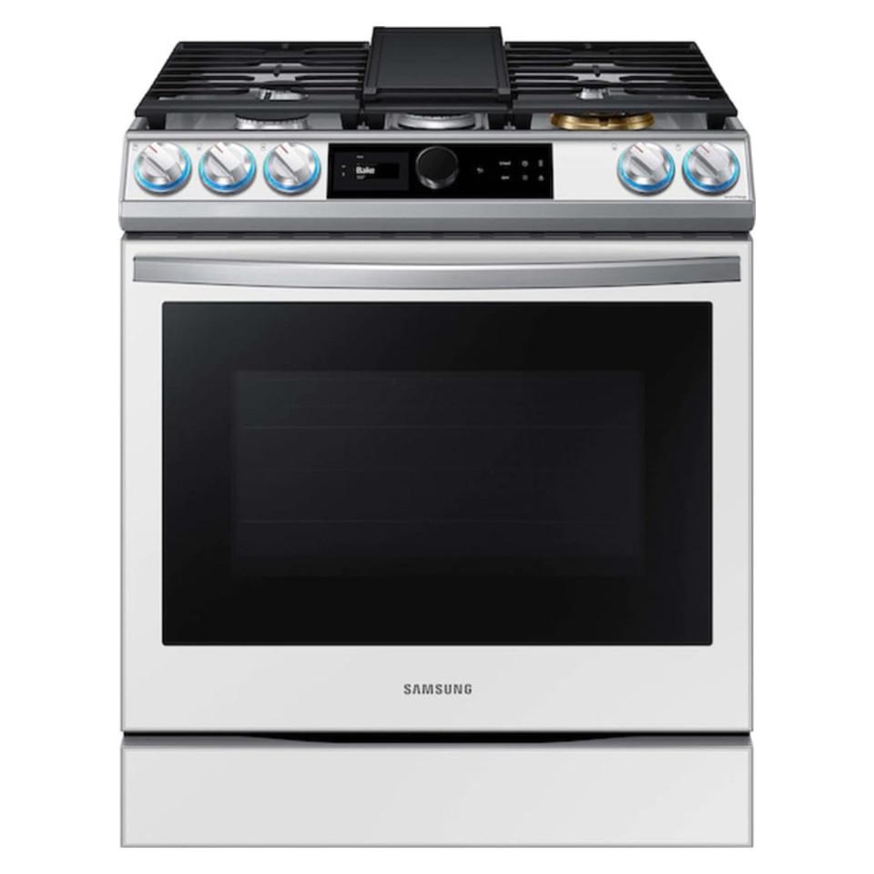 Gas Ranges |  Samsung 6 cu. ft. Bespoke 5-Burner Smart Slide-In Gas Range with Self-Cleaning Convection Oven and Air Fry in White Glass – NX60BB871112 White Gas Ranges Gas Ranges