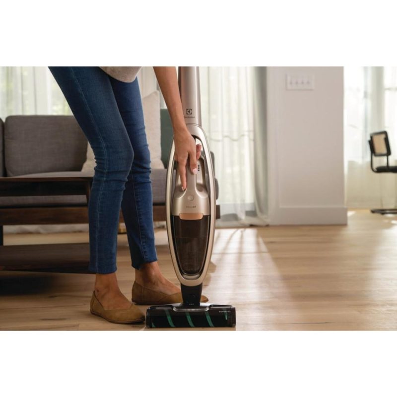 Upright & Cordless Vacuums |  Electrolux WellQ7™ Cordless 2-in-1 vacuum – EHVS35H2AQ Cream Vacuum Cleaners Cream