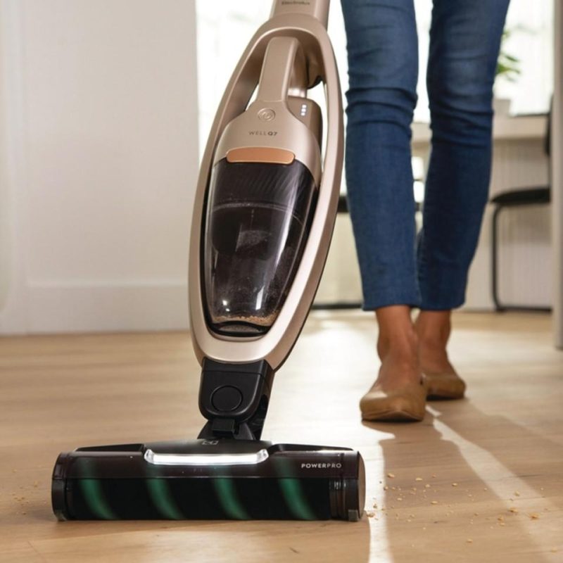 Upright & Cordless Vacuums |  Electrolux WellQ7™ Cordless 2-in-1 vacuum – EHVS35H2AQ Cream Vacuum Cleaners Cream